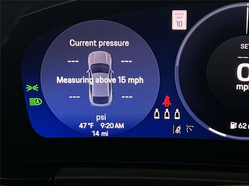 Used 2025 Porsche Macan Turbo Electric image 22