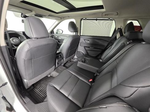 Used 2024 Nissan Rogue SL w/ SL Premium Package AWD/4WD image 25
