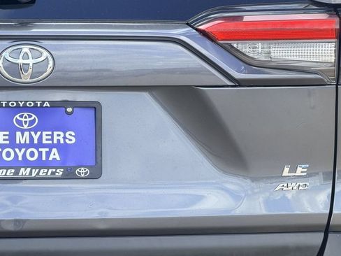 Used 2020 Toyota RAV4 LE w/ All Weather Liner Package AWD/4WD image 10