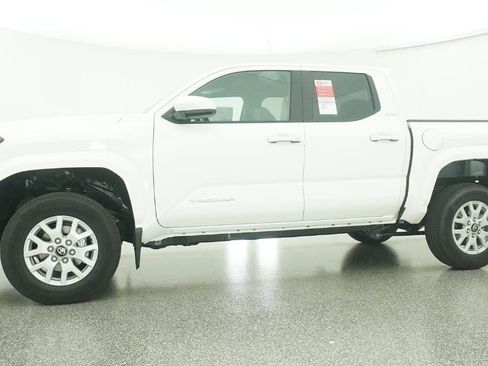 New 2026 Toyota Tacoma SR5 image 18