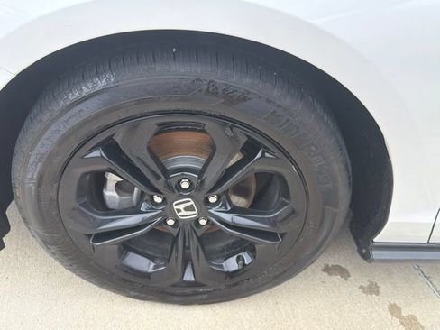 Certified 2025 Honda Accord SE image 11