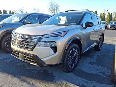 New 2026 Nissan Rogue Platinum w/ Platinum Premium Package image 3