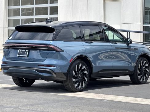 New 2026 Lincoln Nautilus Reserve w/ Jet Appearance Package AWD/4WD image 3