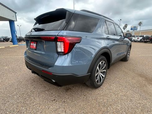 Used 2025 Ford Explorer ST-Line RWD image 6