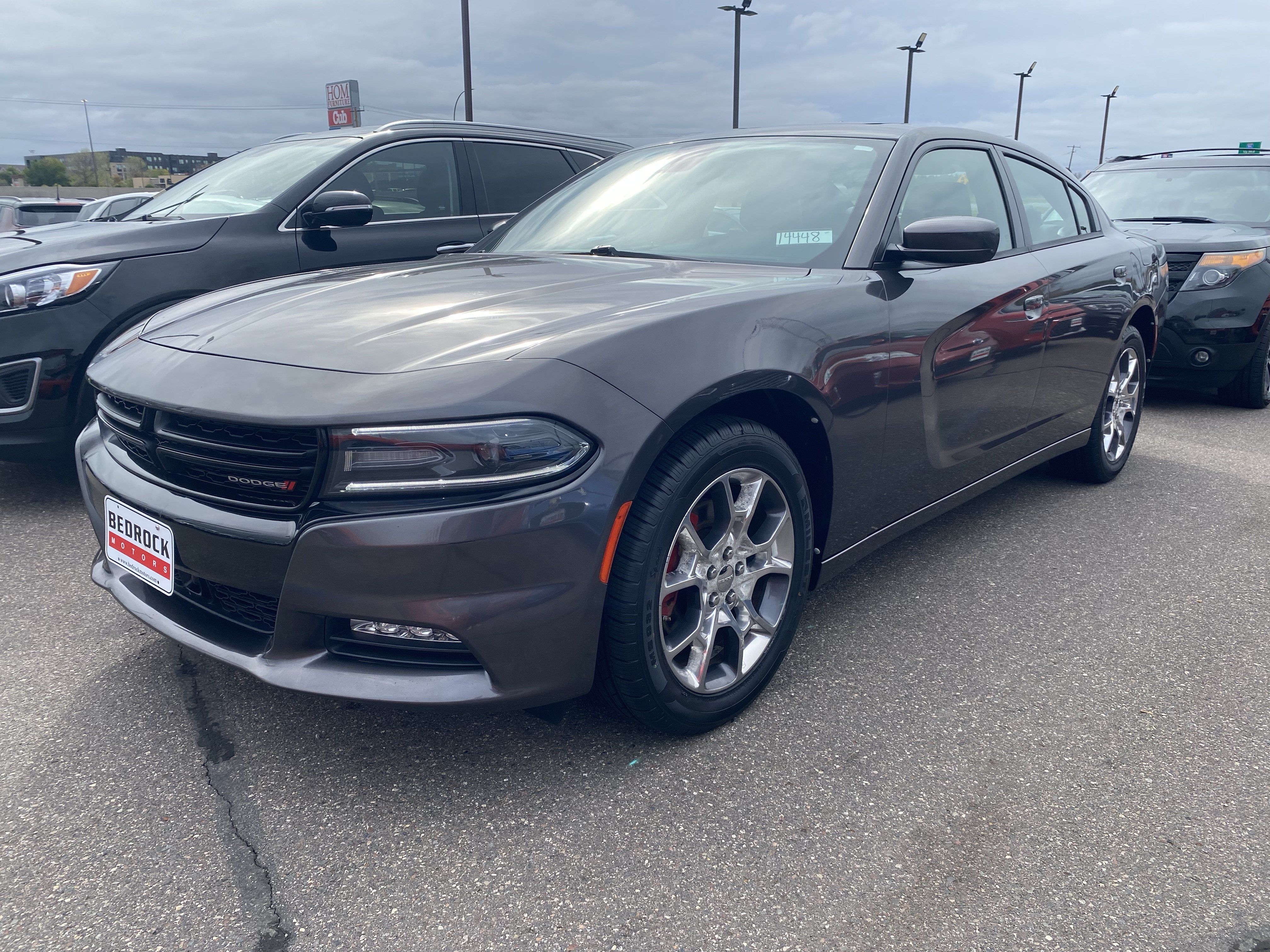 Used 2015 Dodge Charger SXT w/ AWD Plus Group image 2