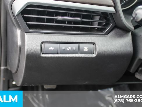 Used 2024 Nissan Altima 2.5 SV FWD image 30