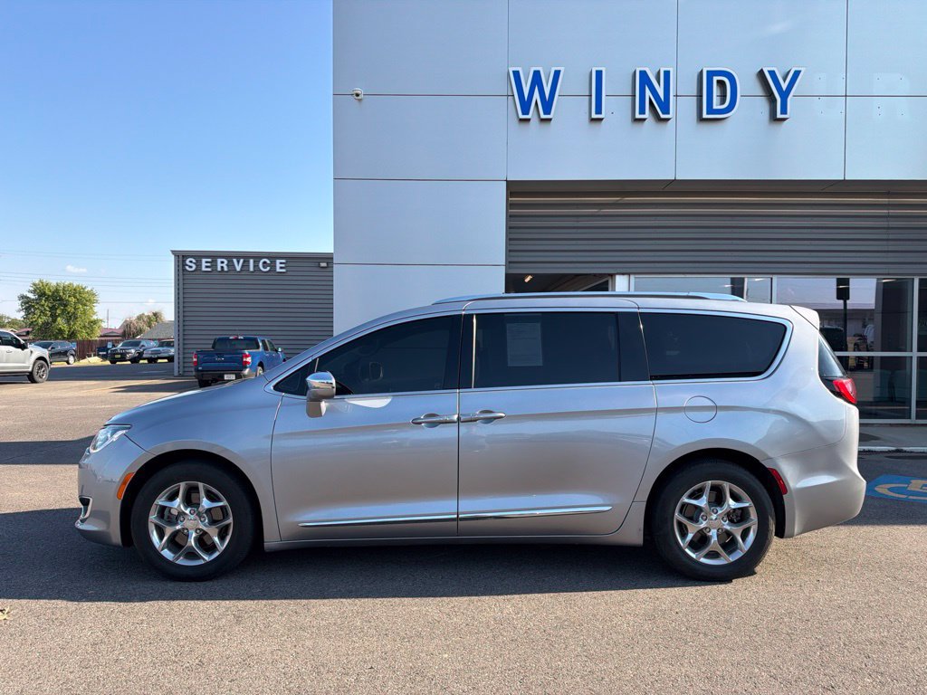 Used 2018 Chrysler Pacifica Limited FWD image 9