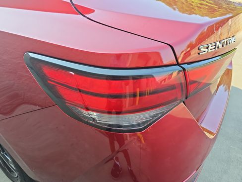 Used 2025 Nissan Sentra SV FWD image 32
