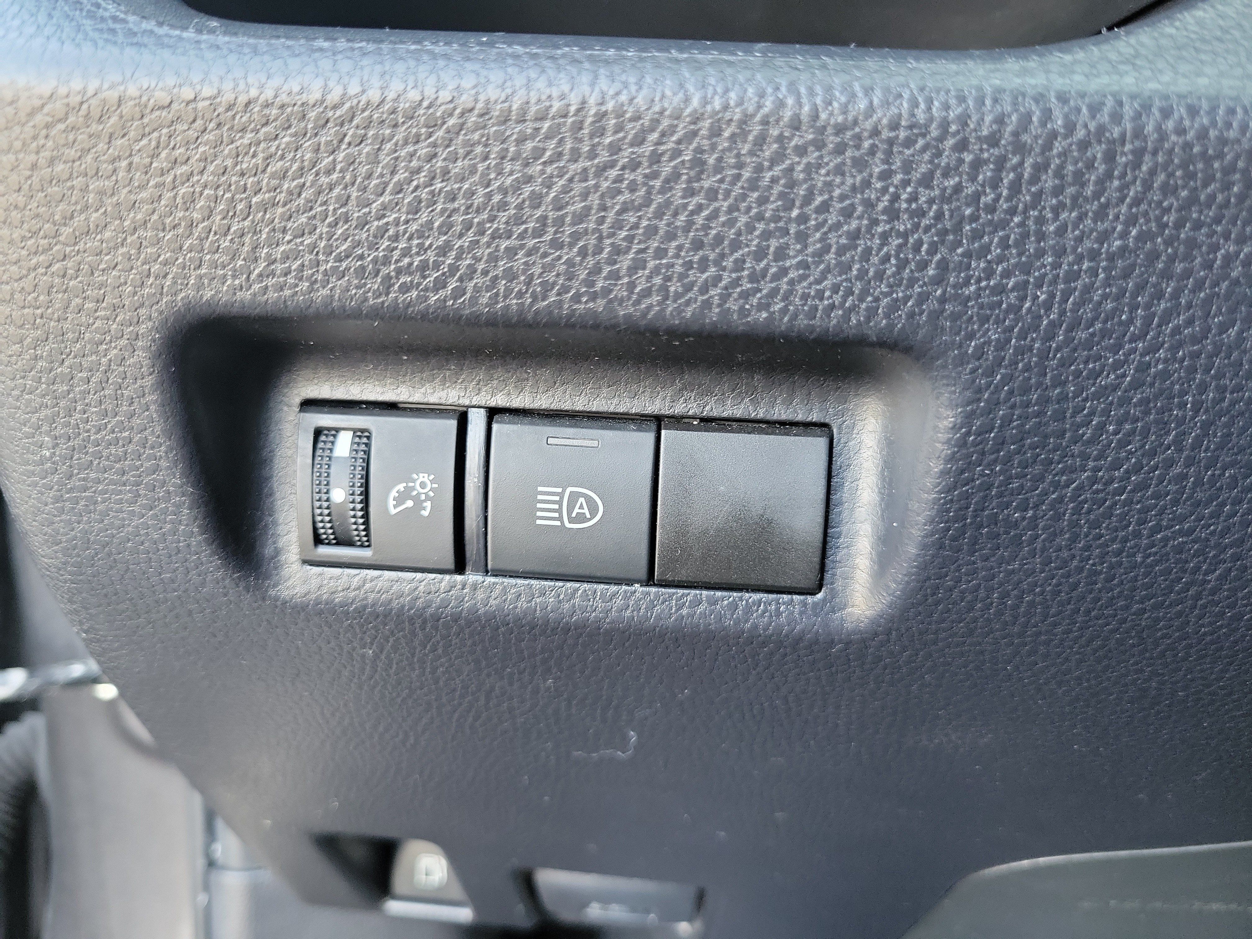 Certified 2025 Toyota RAV4 XLE AWD/4WD image 21