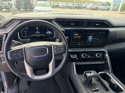 Used 2025 GMC Sierra 1500 Denali w/ Denali Reserve Package image 18