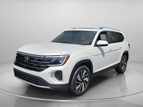 Used 2024 Volkswagen Atlas SEL AWD/4WD image 1