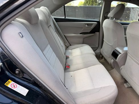 Used 2017 Toyota Camry LE FWD image 19