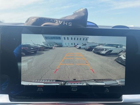 Used 2023 GMC Sierra 1500 SLT image 9