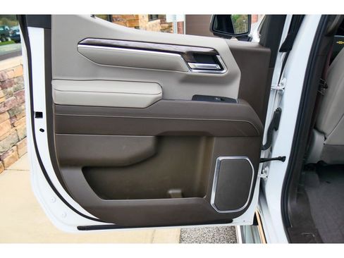 Used 2023 Chevrolet Silverado 1500 LTZ w/ LTZ Premium Package image 17