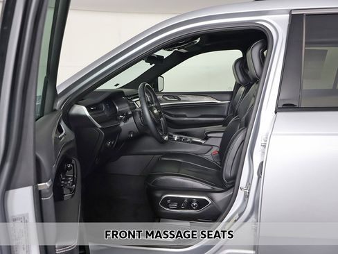 Used 2021 Jeep Grand Cherokee L Overland w/ Luxury Tech Group IV image 9