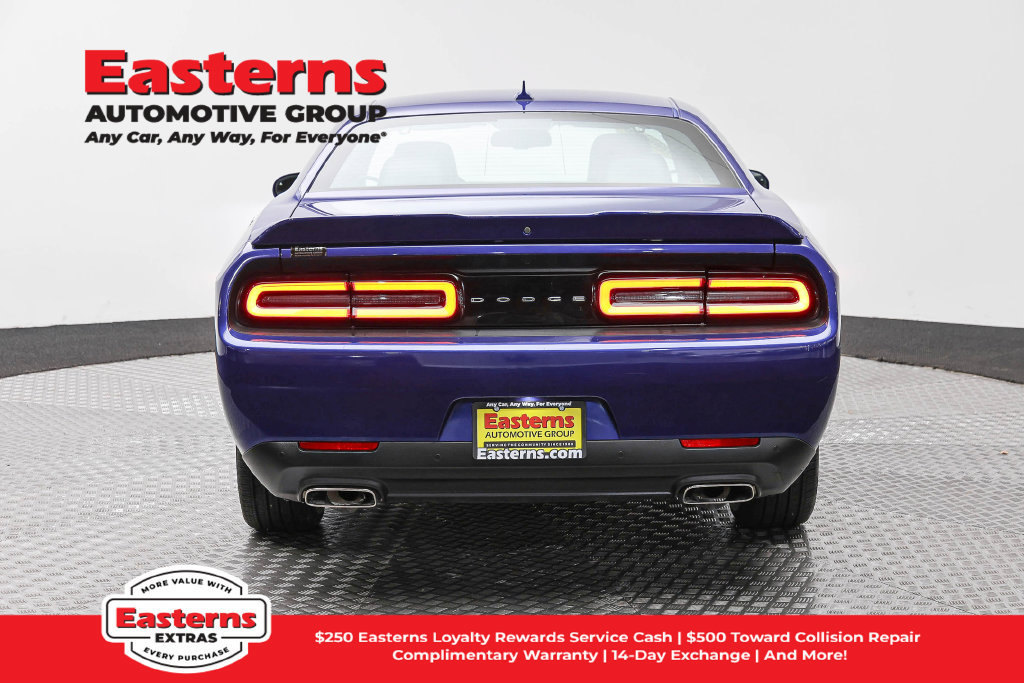 Used 2022 Dodge Challenger SXT w/ Plus Package RWD image 7