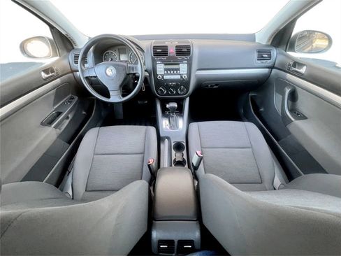 Used 2009 Volkswagen Rabbit S image 11