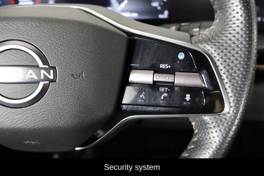 Used 2024 Nissan Ariya AWD image 10