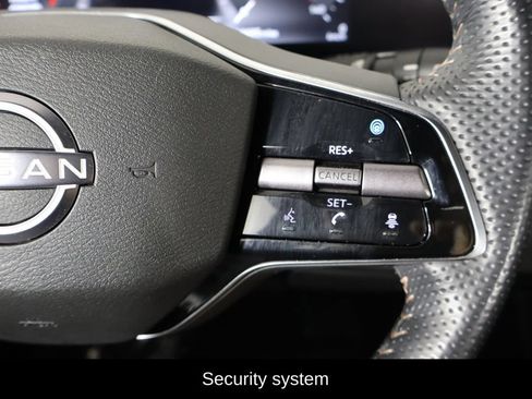 Used 2024 Nissan Ariya AWD image 10