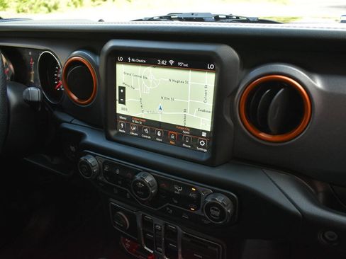 Used 2020 Jeep Gladiator Mojave AWD/4WD image 24
