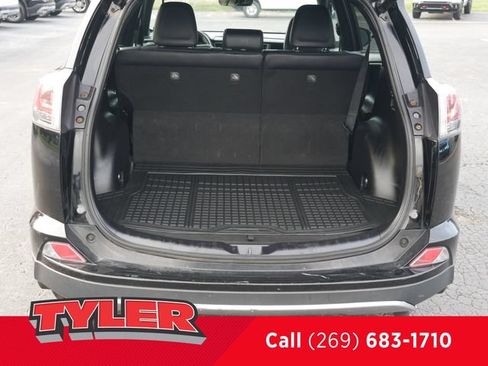 Used 2017 Toyota RAV4 SE w/ Power Extra Value Package AWD/4WD image 17