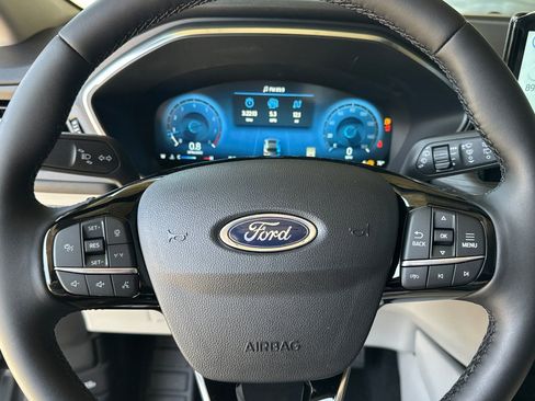 New 2024 Ford Escape Platinum w/ Premium Technology Package image 21