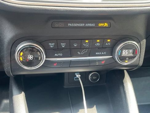 Used 2020 Ford Escape SE FWD image 14