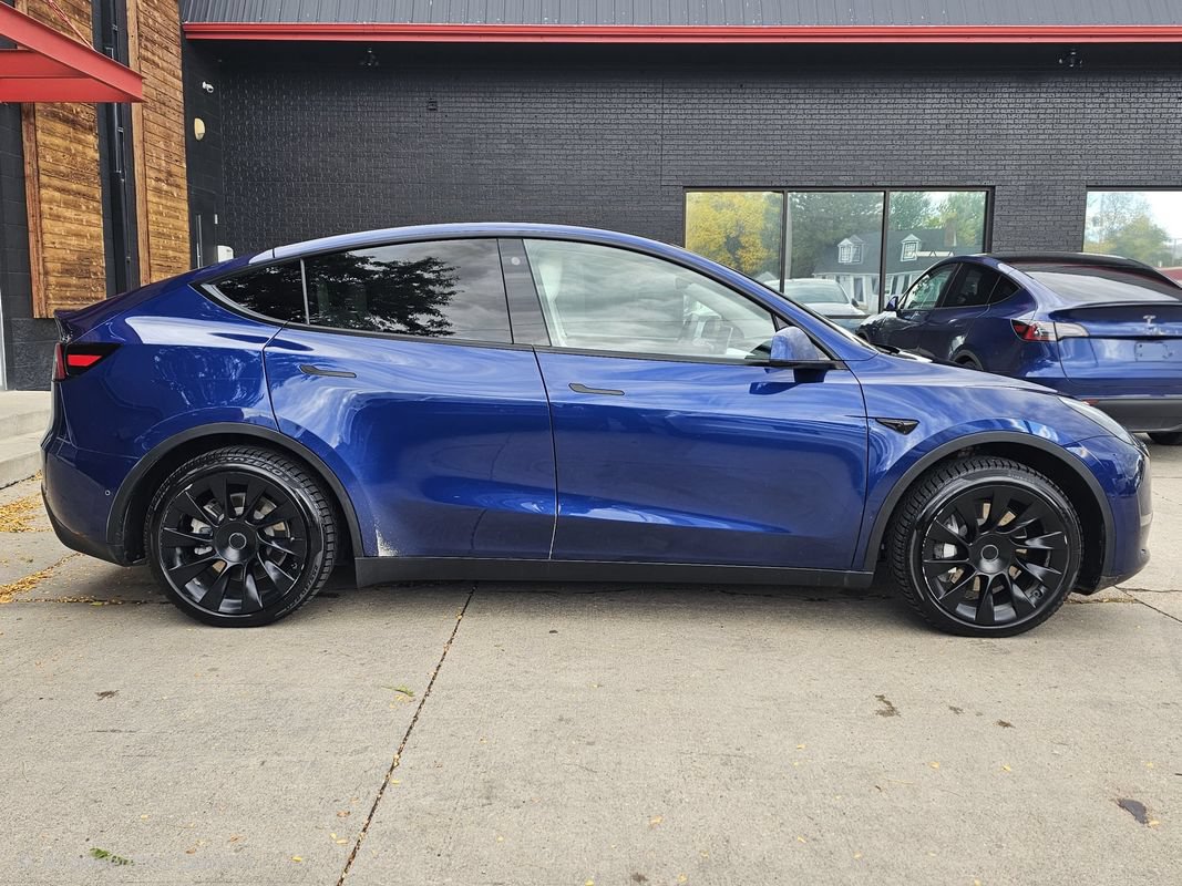 Used 2022 Tesla Model Y Long Range AWD/4WD image 13