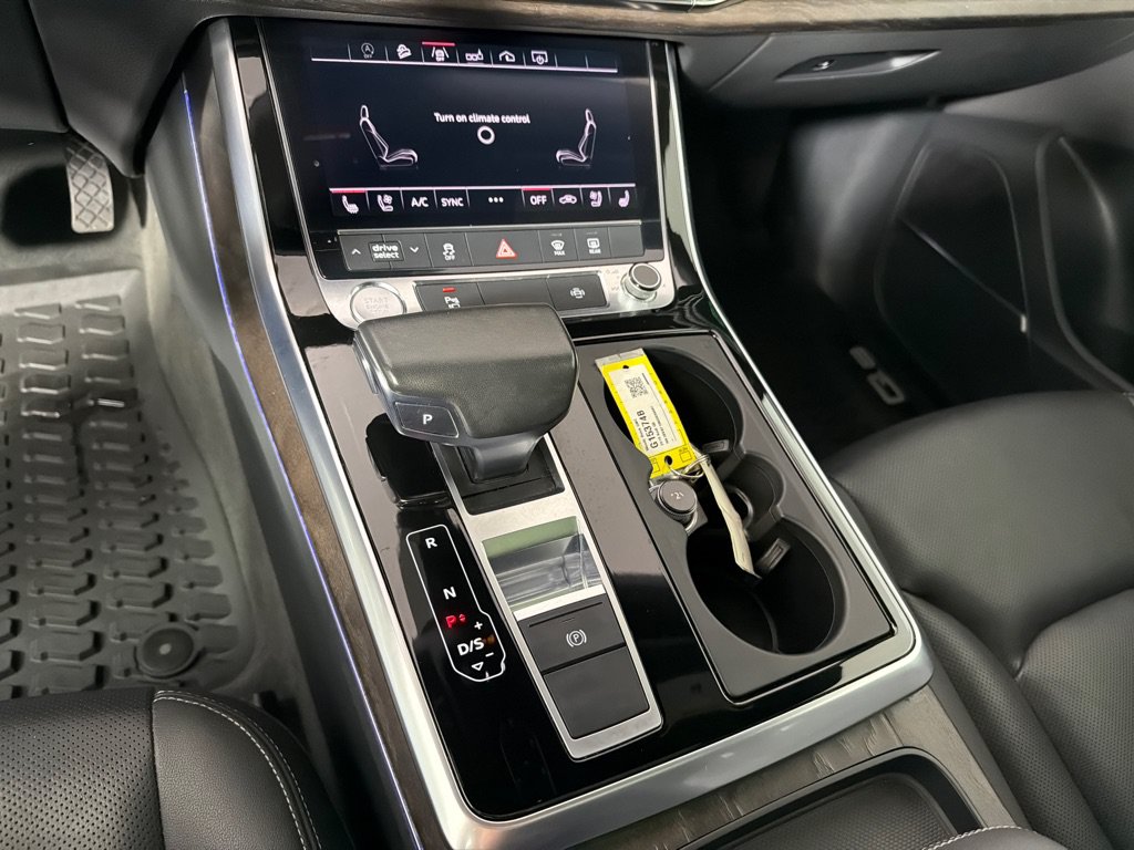 Used 2019 Audi Q8 Premium Plus AWD/4WD image 17