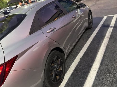 Used 2022 Hyundai Elantra SEL image 7