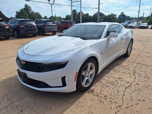 Used 2022 Chevrolet Camaro LT RWD image 3
