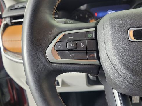 Used 2022 Jeep Compass Limited image 17