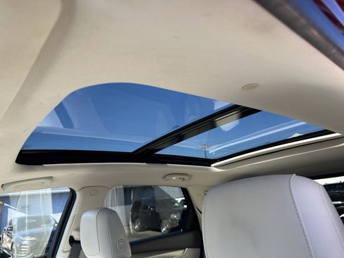 Used 2018 Cadillac XT5 Premium Luxury w/ LPO, Wheel Lock Package image 6