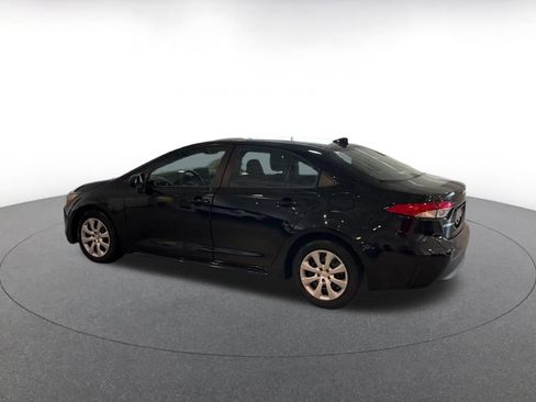 Used 2025 Toyota Corolla LE image 10