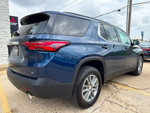 Used 2023 Chevrolet Traverse LT w/ LPO, Floor Liner Package FWD image 4