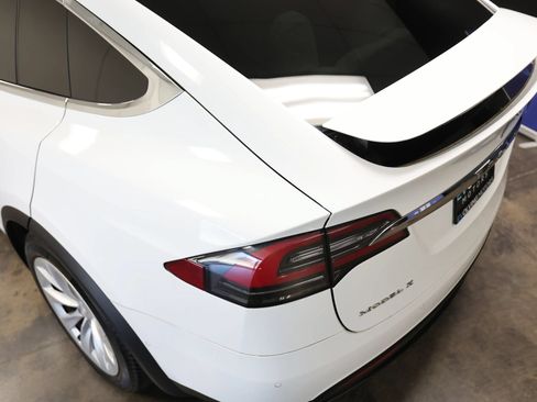 Used 2016 Tesla Model X Performance AWD/4WD image 18