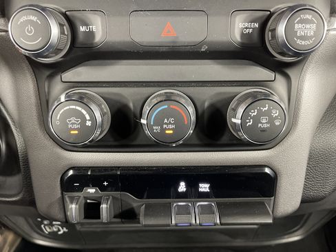 Used 2024 RAM 2500 Big Horn w/ Bed Utility Group image 25