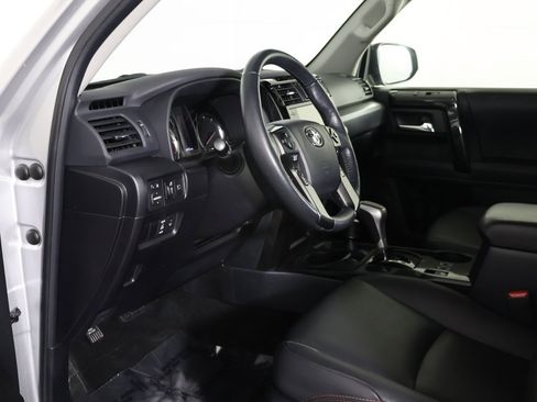 Used 2024 Toyota 4Runner TRD Off-Road Premium image 23