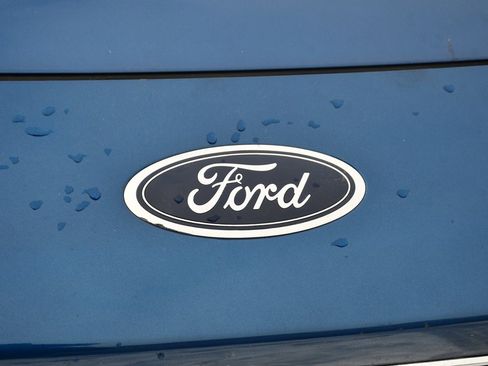 Used 2022 Ford Escape SE image 34