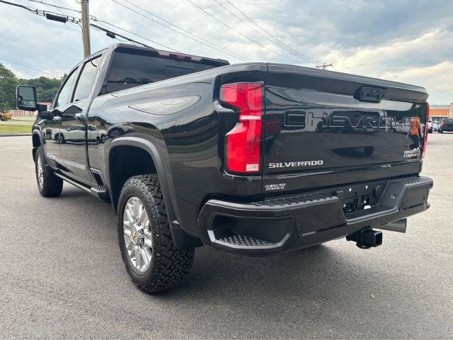 Used 2024 Chevrolet Silverado 3500 High Country w/ Technology Package AWD/4WD image 5