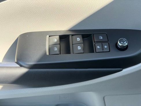 Used 2019 Toyota Highlander XLE image 20