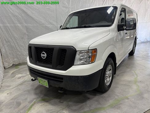 Used 2021 Nissan NV 3500 SV RWD image 1