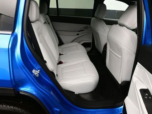 New 2026 Jeep Cherokee Limited AWD/4WD image 13
