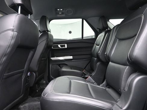 Used 2023 Ford Explorer XLT w/ Equipment Group 202A image 11