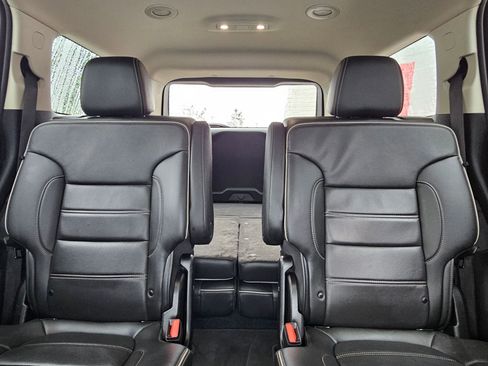 Used 2021 GMC Acadia Denali image 25