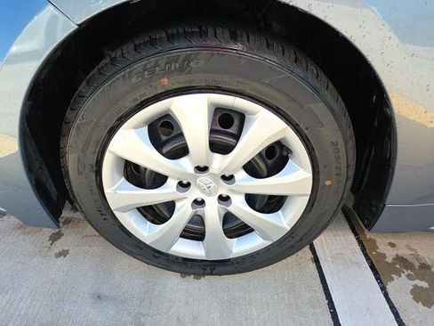 Used 2024 Toyota Corolla LE image 10