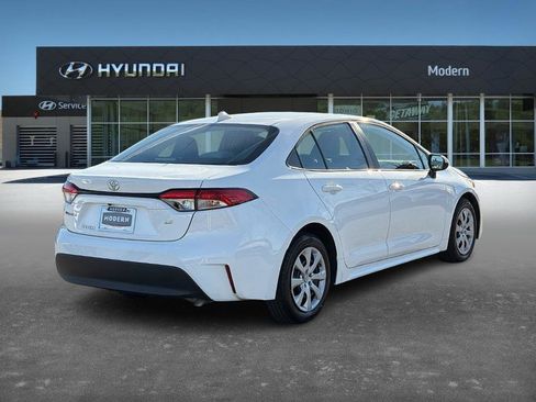 Used 2023 Toyota Corolla LE image 4