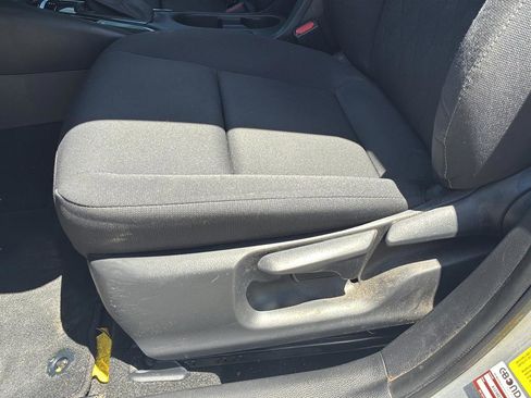 Used 2023 Toyota Corolla LE FWD image 23