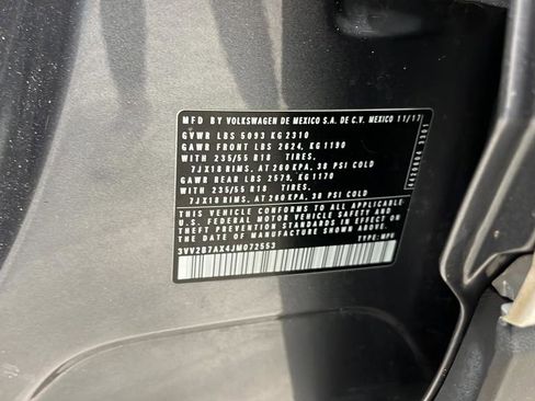 Used 2018 Volkswagen Tiguan SEL image 31