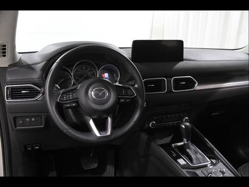 Certified 2025 MAZDA CX-5 AWD 2.5 S w/ Preferred Package image 6